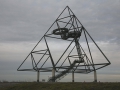 Tetraeder mit Aussichtsplattformen