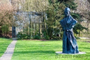 Skulpturenpark Waldfrieden, Thomas Schütte,  Vater Staat