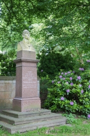 Barmer Anlagen, Denkmal Wilhelm Werle