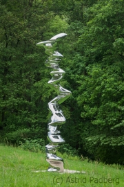 Barmer Anlagen, Elliptical Column (Tony Cragg)