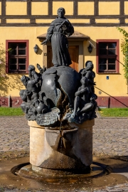 Annaburg, Markt, Stifel-Brunnen