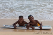 Junge Surfer auf Sal