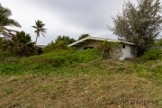 Verfallene Bungalows am Strand