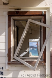 Verfallene Bungalows am Strand