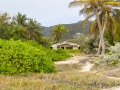 Verfallene Bungalows am Strand