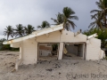 Verfallene Bungalows am Strand