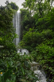 Künstlicher Wasserfall