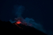 Stromboli bei Nacht