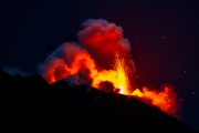 Stromboli bei Nacht